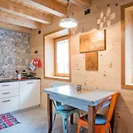 Appartement Diffuso - Cjasa Ustin-4 By Interhome *